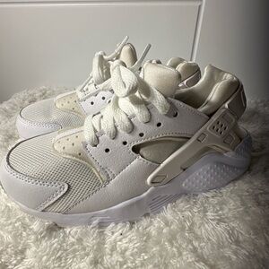 Nike Huarache Run GS Boys Whiteout White / Platinum Running Sneakers